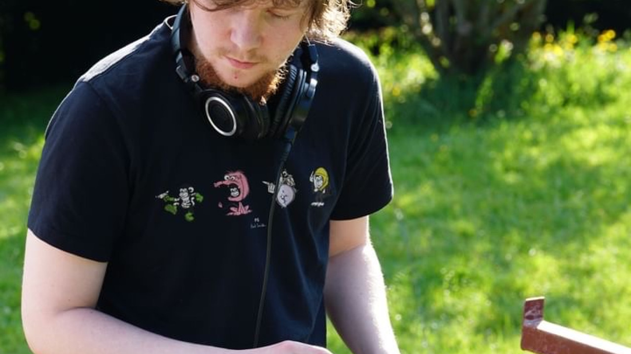 Watch Locals Only w/ H:Breaks, Hickupz & Beeney 