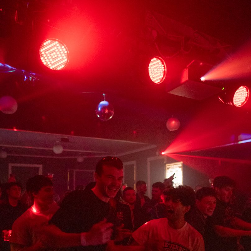 The Reaction Hour w/ DJ Fozzy & Dadenii