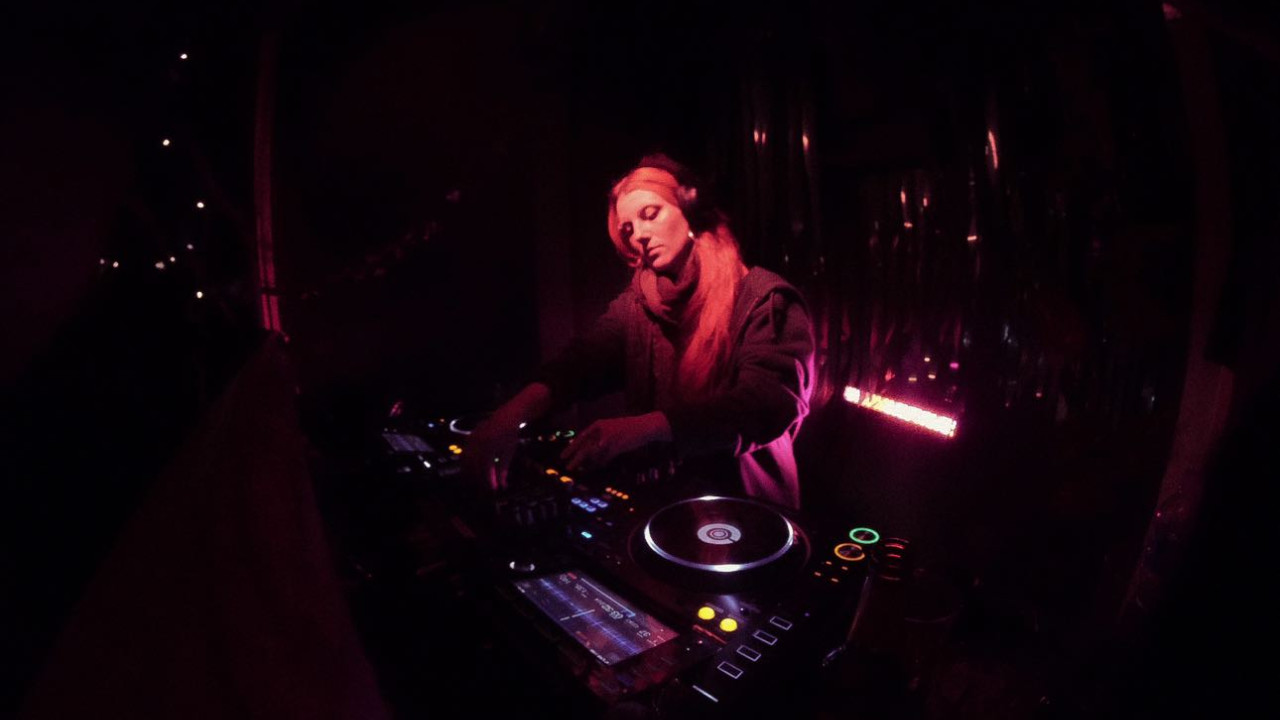 Watch Black Beacon Sound w/ Rubes 