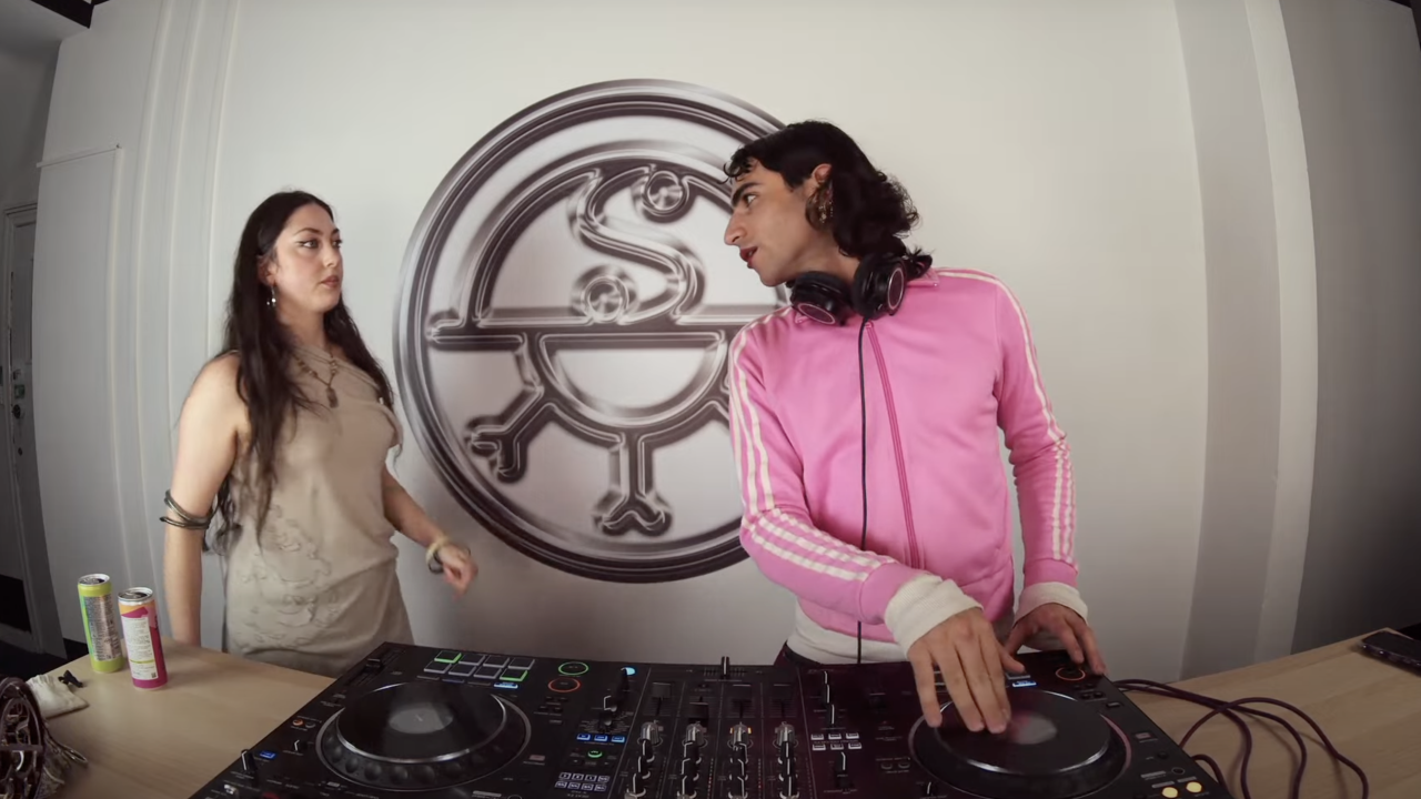 Watch Audio Mezze w/ Alaia 
